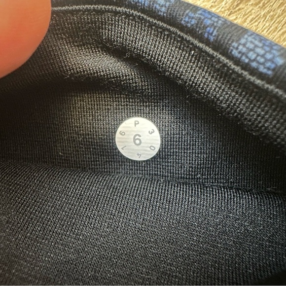 Lululemon Inspire Tight II
Shatter Weave Desert Teal Alberta Lake / Black - Picture 3 of 13